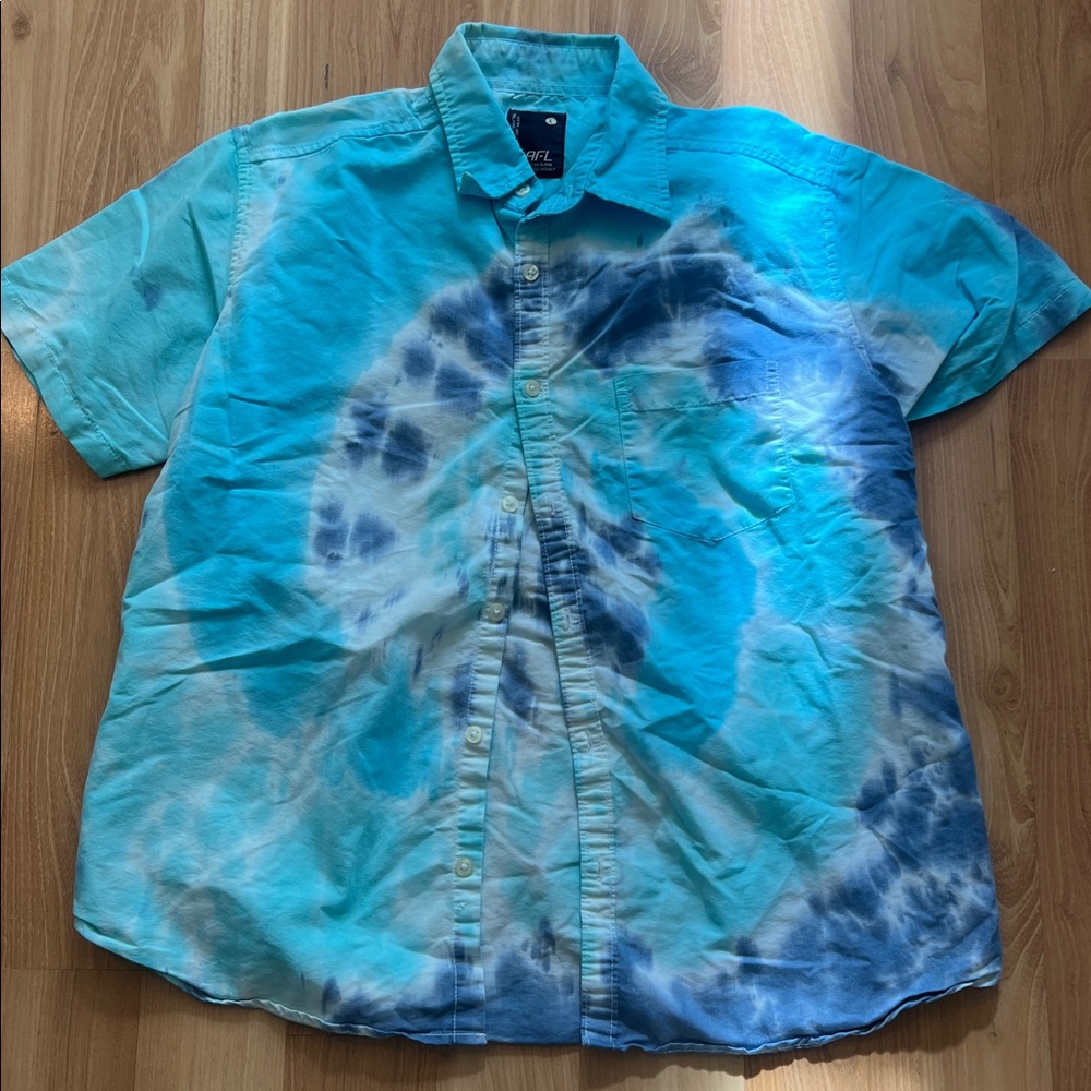 Turquoise teal blue and white tied dye button down short sleeve shirt size  L
